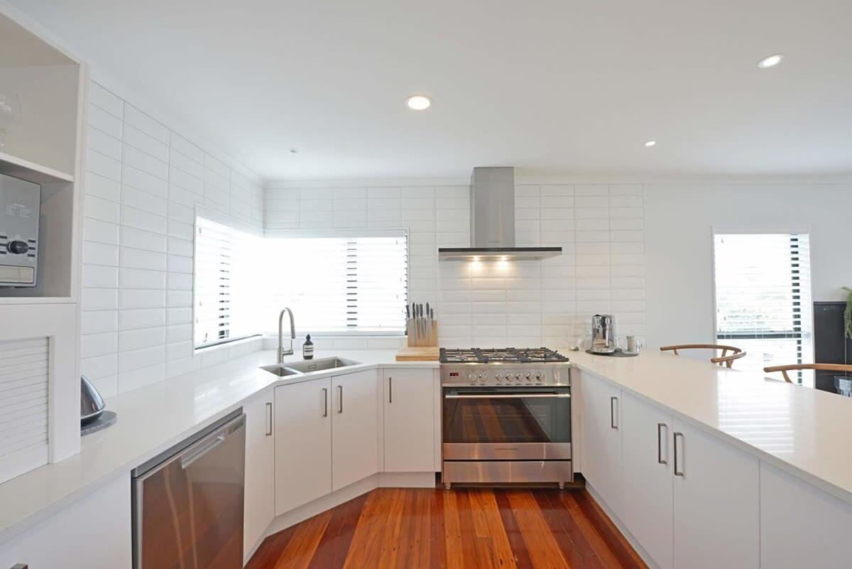 Escape To High End Comforts On Riverton Villa Mount Maunganui Exterior photo